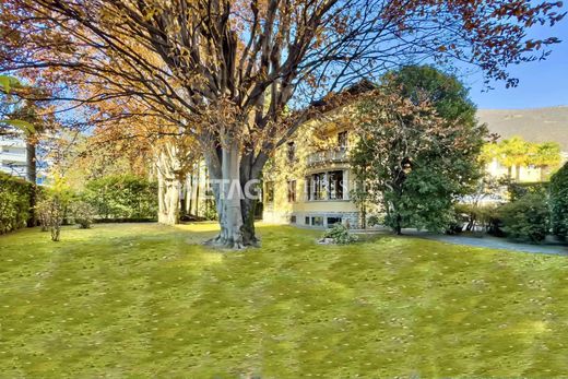 别墅  Locarno, Locarno District