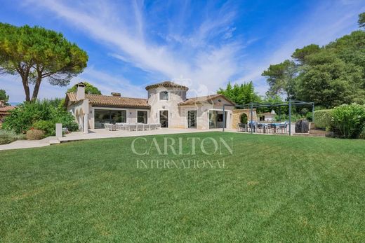 Luxury home in Mougins, Alpes-Maritimes