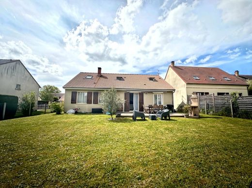 Luxury home in Courdimanche, Val d'Oise