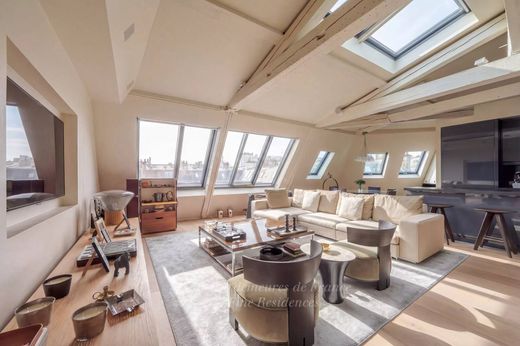 Apartment in Champs-Elysées, Madeleine, Triangle d’or, Paris