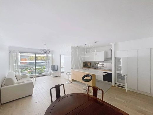 Διαμέρισμα σε Tour Eiffel, Invalides – Ecole Militaire, Saint-Thomas d’Aquin, Paris