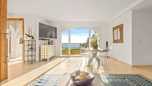 빌라 / Théoule-sur-Mer, Alpes-Maritimes