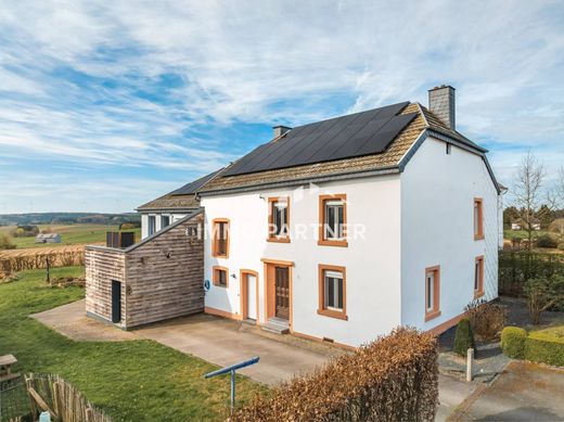 Luxus-Haus in Hautbellain, Troisvierges