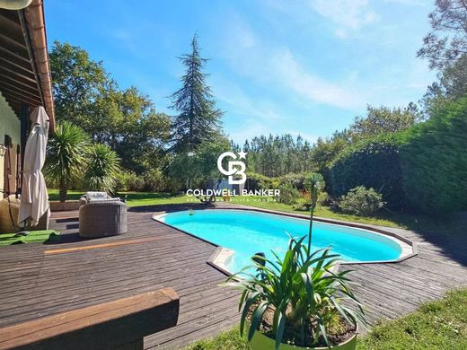 Luxe woning in Parentis-en-Born, Landes