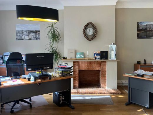 Office in Saint-Cyr-sur-Loire, Indre and Loire