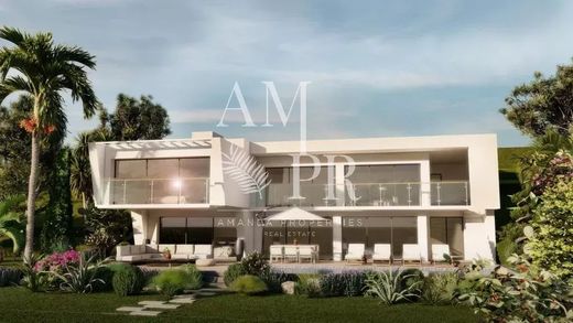 Grond in Cannes, Alpes-Maritimes