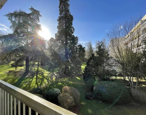 Piso / Apartamento en Ville-d'Avray, Altos de Sena