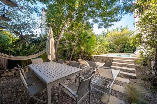 Apartment / Etagenwohnung in Cannes, Alpes-Maritimes