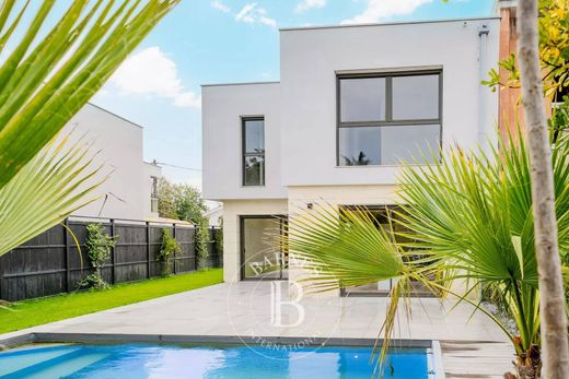 منزل ﻓﻲ Bruges, Gironde