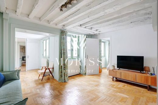 Apartment / Etagenwohnung in Temple, Rambuteau – Francs Bourgeois, Réaumur, Paris
