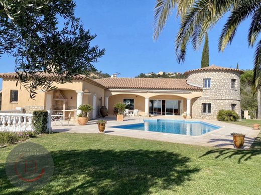 Casa di lusso a Les Adrets-de-l'Estérel, Var