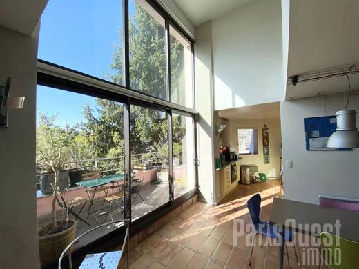 Daire Ville-d'Avray, Hauts-de-Seine