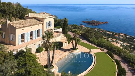 Luxury home in Agay, Var