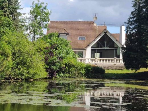 Maison de luxe à Bray-sur-Somme, Somme