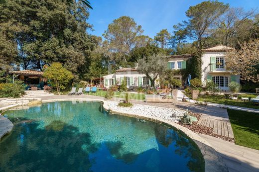 Villa in Roquefort-les-Pins, Alpes-Maritimes