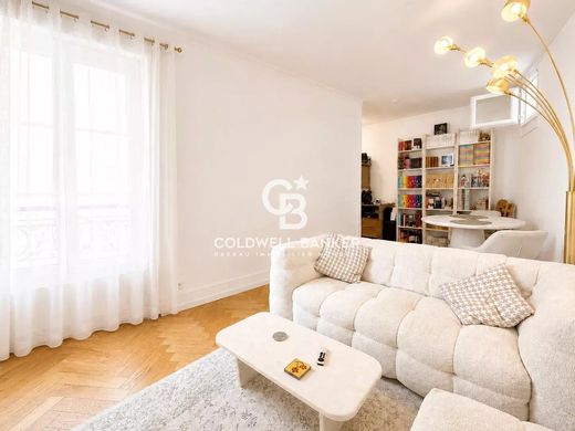 Apartment in La Muette, Auteuil, Porte Dauphine, Paris