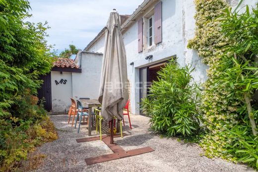 Casa di lusso a Ars-en-Ré, Charente-Maritime