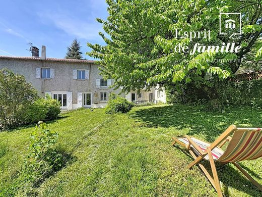Элитный дом, Fontaines-Saint-Martin, Rhône