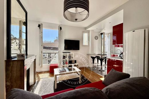 Apartment in Saint-Germain, Odéon, Monnaie, Paris
