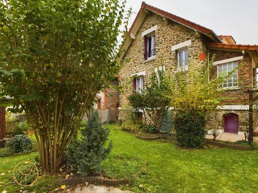 Maison de luxe à Neuilly-sur-Marne, Seine-Saint-Denis