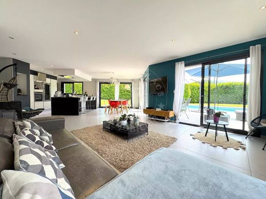 호화 저택 / Saint-Eustache, Haute-Savoie