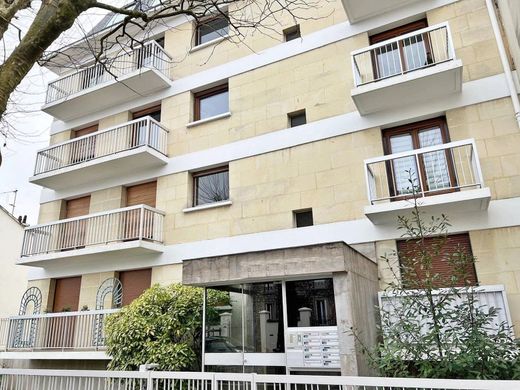 Apartment / Etagenwohnung in Saint-Maur-des-Fossés, Val-de-Marne