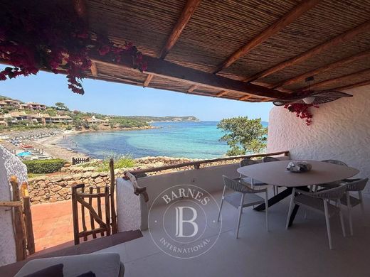 Apartment / Etagenwohnung in Porto Cervo, Provincia di Sassari