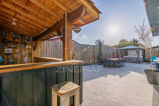 Luxury home in Gujan-Mestras, Gironde