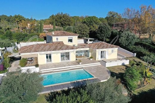 Βίλα σε Bagnols-en-Forêt, Var