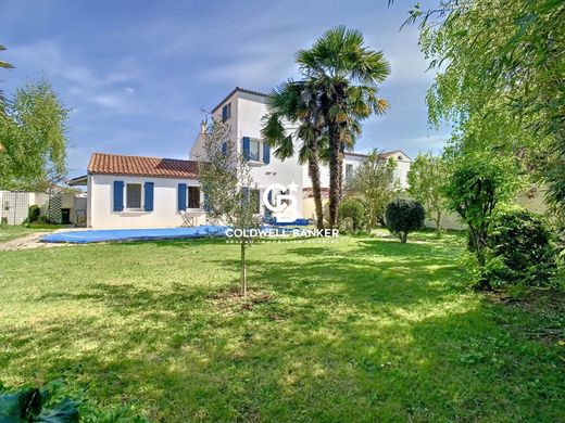 Casa de lujo en La Jarrie, Charenta Marítima