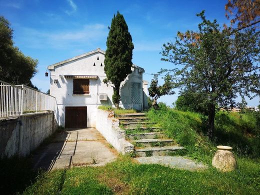 Maison de luxe à Borgo, Haute-Corse