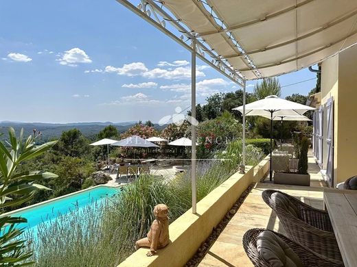 Βίλα σε Entrecasteaux, Var