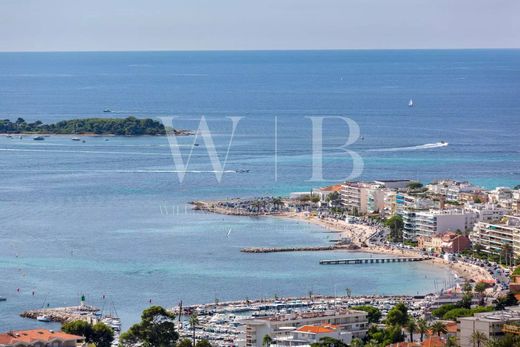 Apartment / Etagenwohnung in Cannes, Alpes-Maritimes