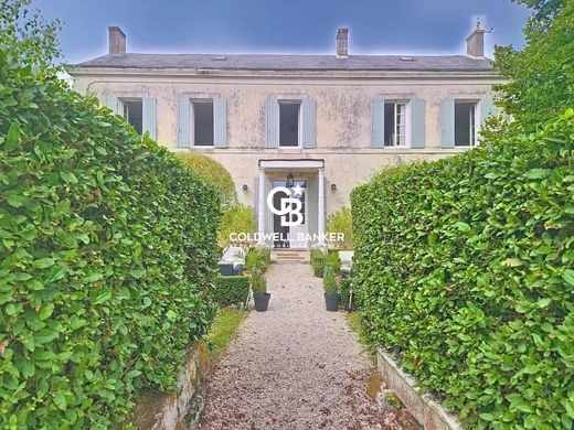 منزل ﻓﻲ Saint-Jean-d'Angély, شارنت البحرية