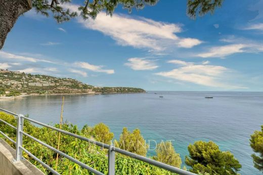 Apartment / Etagenwohnung in Roquebrune-Cap-Martin, Alpes-Maritimes