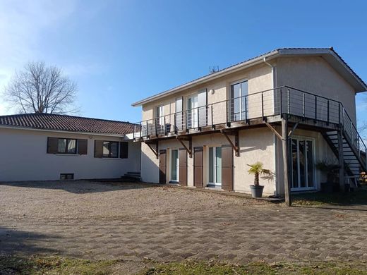 Luxury home in Cestas, Gironde