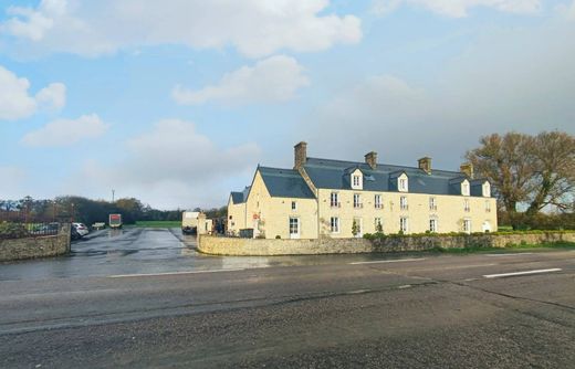 Luxury home in Yvetot-Bocage, Manche