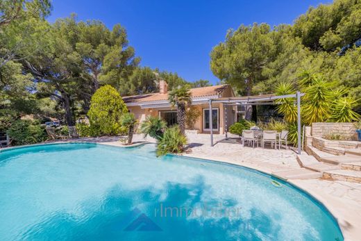 Cassis, Bouches-du-Rhôneの高級住宅