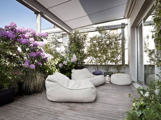 Apartment / Etagenwohnung in Neuilly-sur-Seine, Hauts-de-Seine