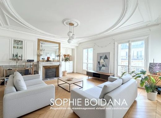 Apartment in Champs-Elysées, Madeleine, Triangle d’or, Paris