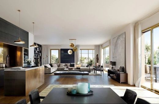 Apartment / Etagenwohnung in Cap-d'Ail, Alpes-Maritimes