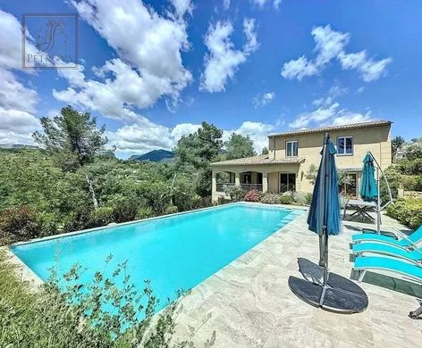 Villa in Le Rouret, Alpes-Maritimes