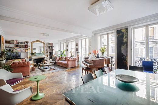 Apartment in Provence-Opéra – Grands Boulevards, Paris