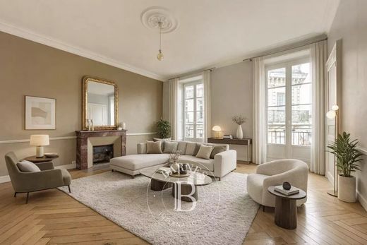 Apartment / Etagenwohnung in Nantes, Loire-Atlantique