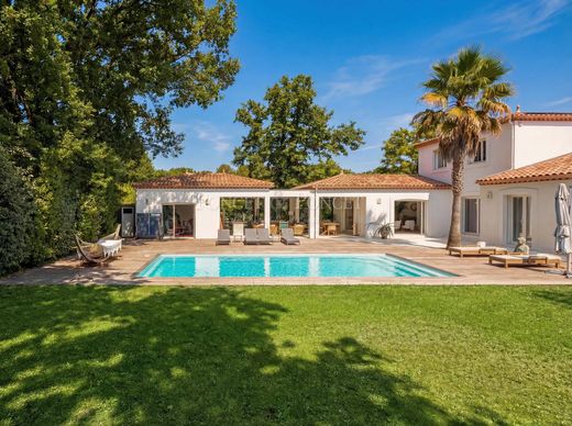 Luxus-Haus in Assas, Hérault