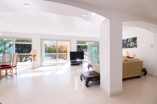 Apartment / Etagenwohnung in Sainte-Maxime, Var