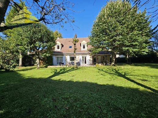 豪宅  Mandres-les-Roses, Val-de-Marne