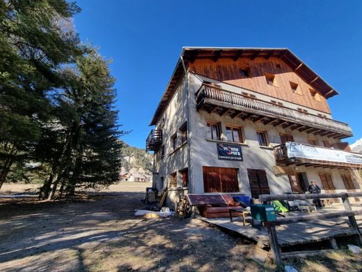 Luxury home in Névache, Hautes-Alpes