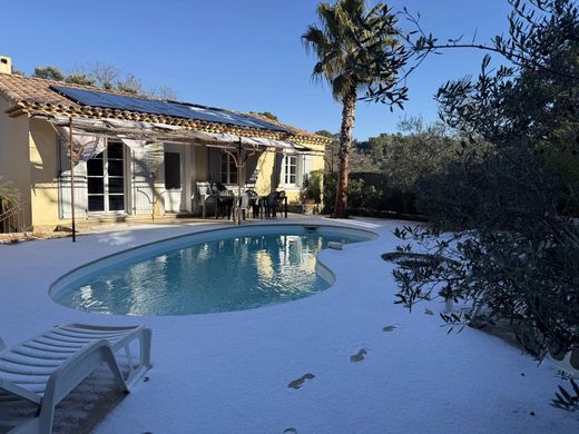 Luksusowy dom w Le Thoronet, Var