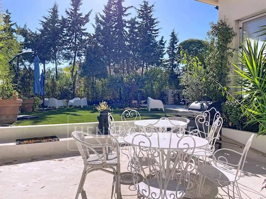 Villa in Le Cannet, Alpes-Maritimes